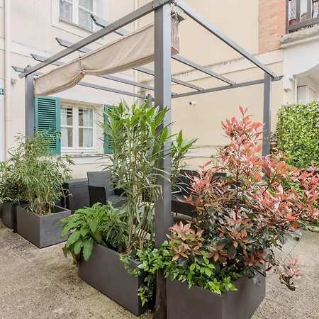 Elephant Dream Apartman